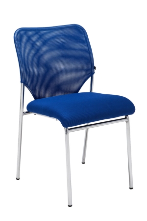 Blaue Besucherstühle mit Netzrücken